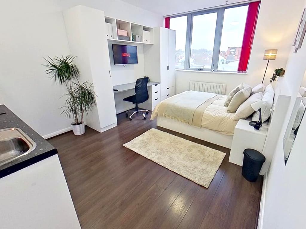 Classic Studio, Victoria House, Nottingham - view 2