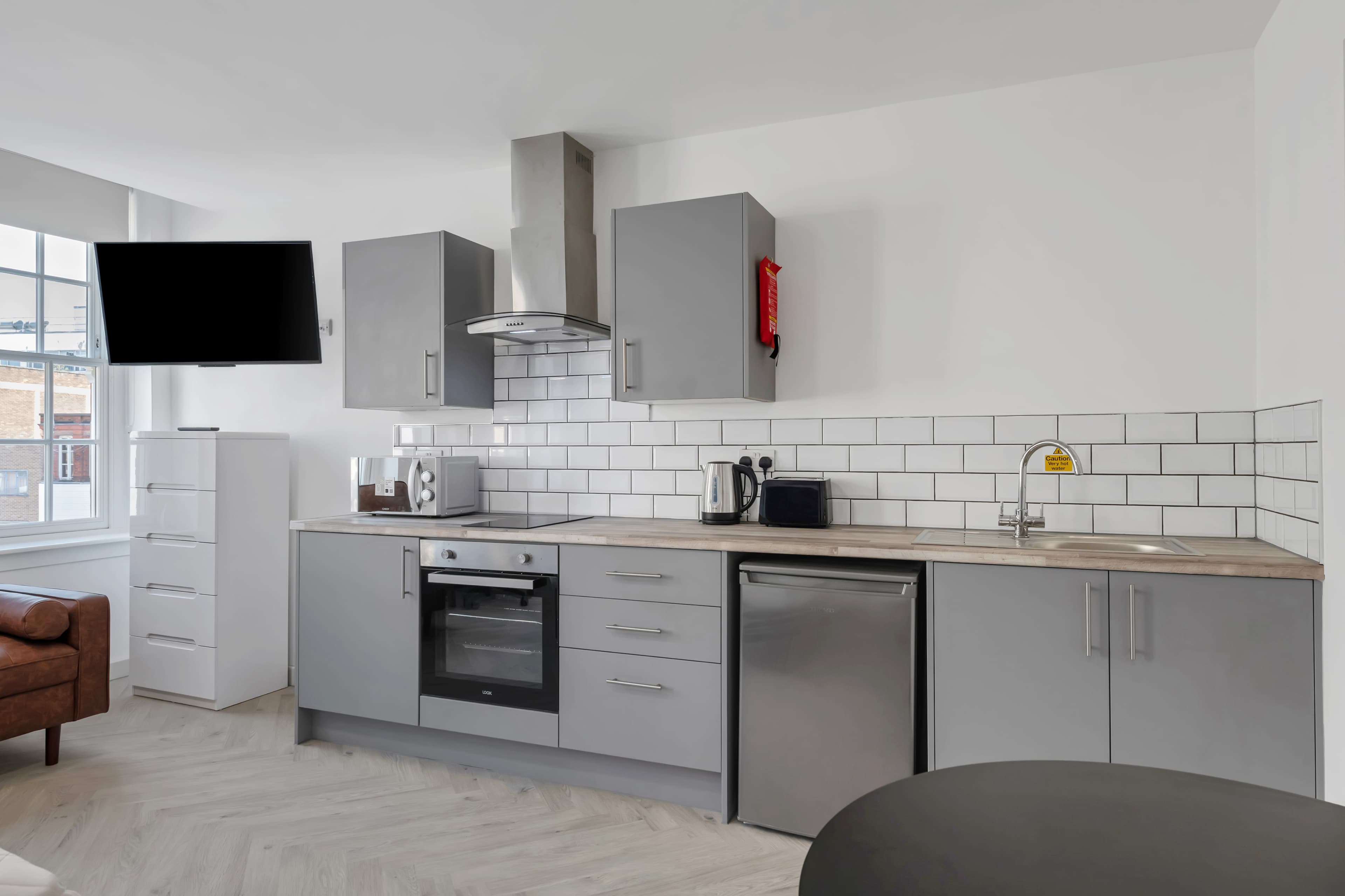 Deluxe Plus Studio, Victoria House City Nest Student Living, Derby - view 2