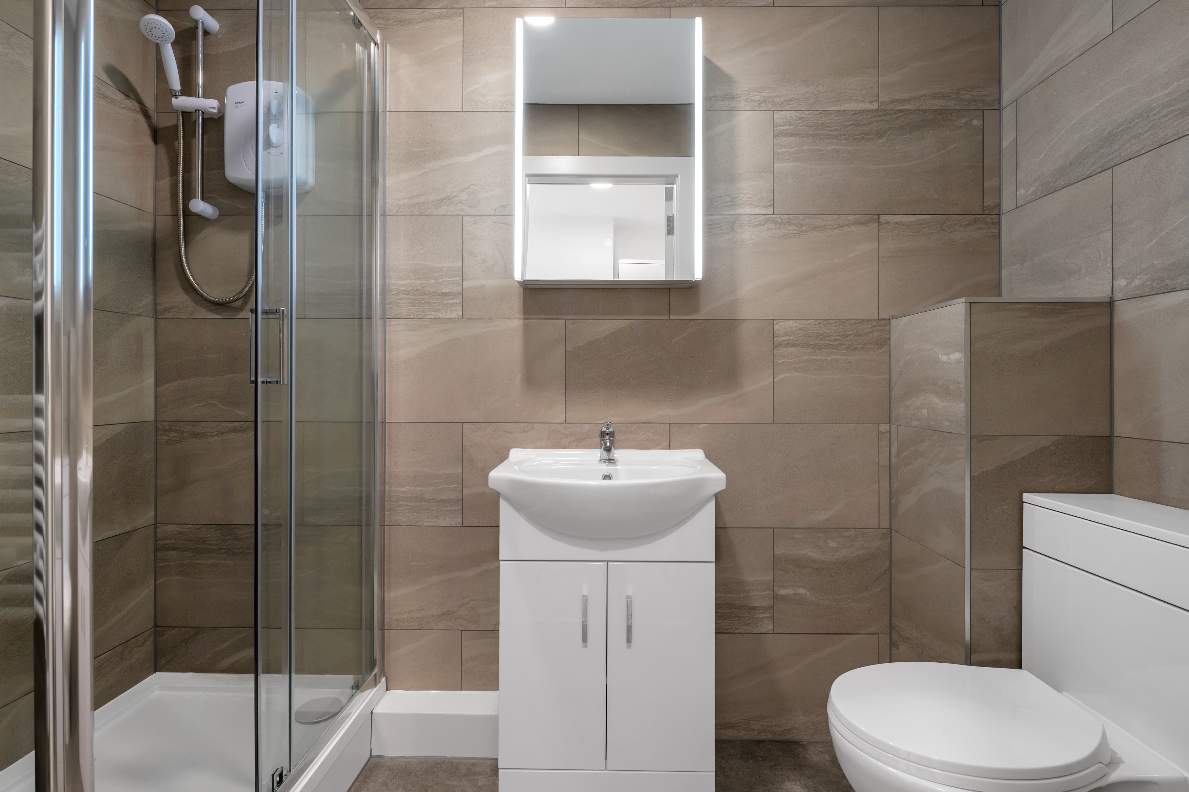 Premium Studio, Victoria House City Nest Student Living, Derby - view 3